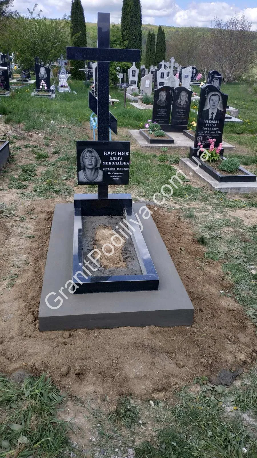 Одинарний пам'ятник з граніту - Кам'янець-Подільський | GranitPodillya